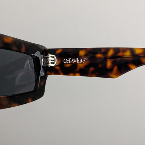 Off-White Ontario Sunglasses In Tortoise main image 9